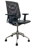 Pre-owned Vitra Meda Conference Chair (Black/Black Leatherette)