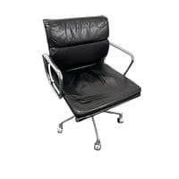 Eames Soft Pad Black leather meeting chair