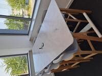 Posier Table