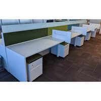 'Answer' Cubicle w/ Glass (5x2.5, Sold in Pods)